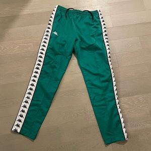 Bas de jogging Kappa neuve.